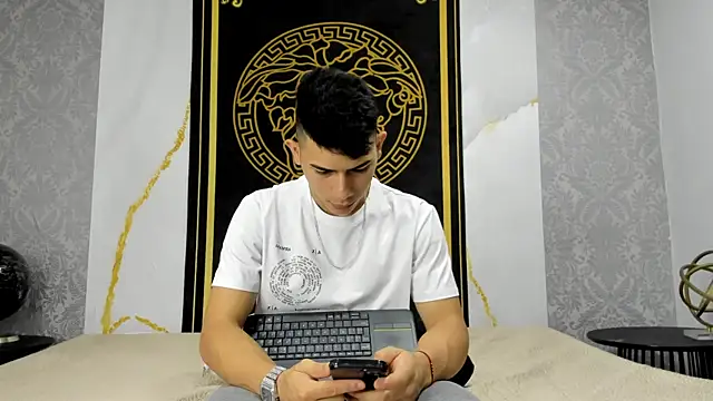 andrew rose  online show from January 11, 3:09 pm