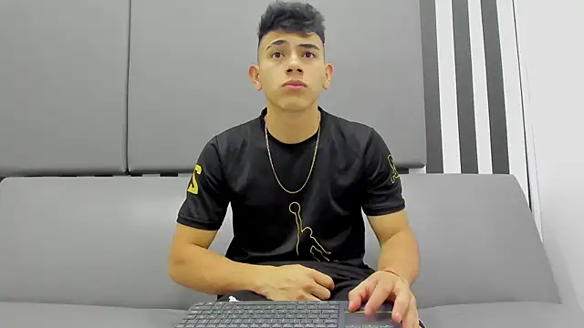 andrew rose  online show from January 24, 3:11 am