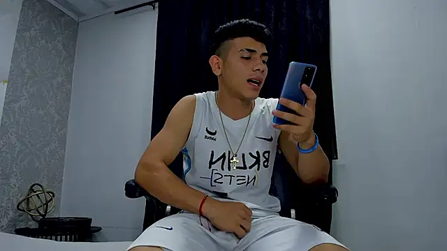 andrew rose  online show from March 5, 3:18 am