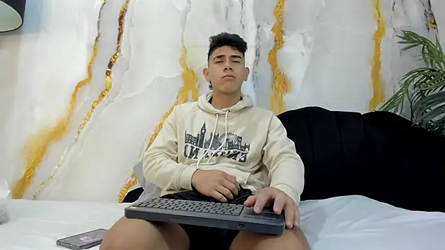 andrew rose  online show from October 11, 3:21 pm