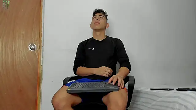 andrew rose  online show from February 17, 4:13 pm