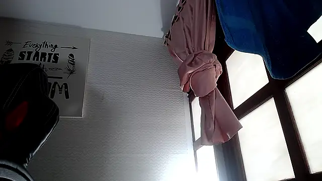 Lina23  online show from April 16, 1:45 pm