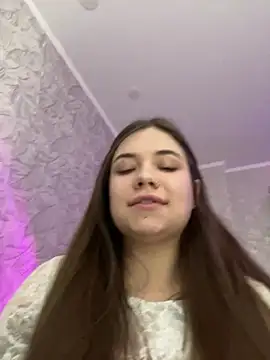 Snapshot of Vikki_toriya chatting on December 25, 1:51 pm Vikki toriya online show from December 25, 1:51 pm