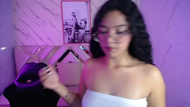 victoria castillo b online show from March 21, 2:50 am