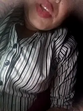Snapshot of _sonal_sharma chatting on December 21, 6:04 pm sonal sharma online show from December 21, 6:04 pm