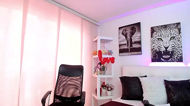 bonnie-love online show from February 17, 7:21 pm