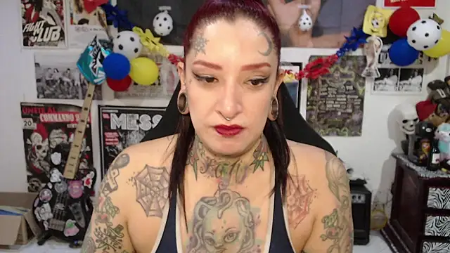 Rollyderolandia666 online show from July 13, 10:34 pm