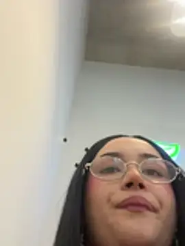 Snapshot of Electra_doll_ chatting on April 7, 10:20 pm Electra doll online show from April 7, 10:20 pm