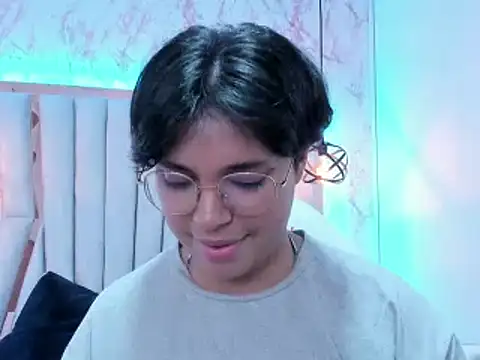 Emmapark  online show from February 24, 9:41 pm