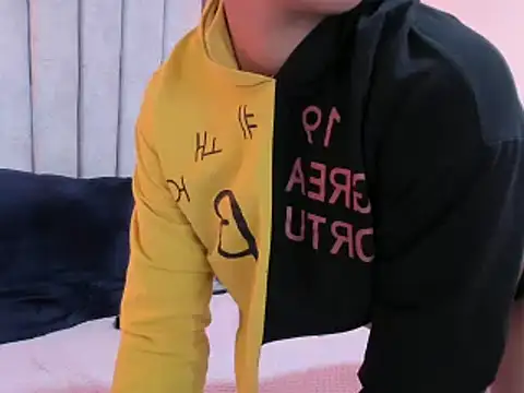 Emmapark  online show from February 27, 9:47 pm