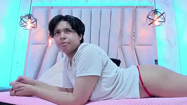 Emmapark  online show from March 16, 3:58 am