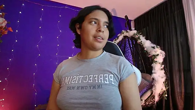 Emmapark  online show from January 17, 7:17 pm