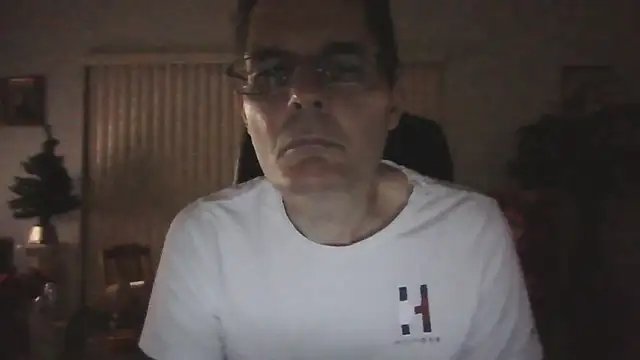 Snapshot of Copfiremen4566 chatting on December 2, 4:07 am Copfiremen4566 online show from December 2, 4:07 am