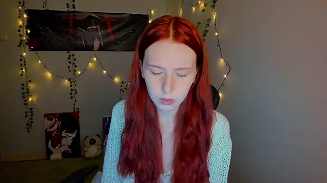 Snapshot of FruttiTatti chatting on February 2, 12:20 am FruttiTatti online show from February 2, 12:20 am