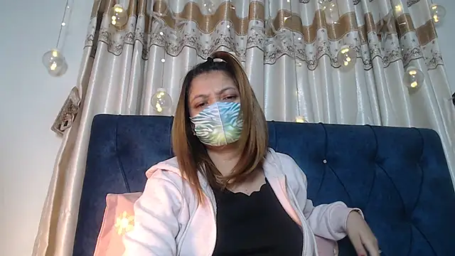 Snapshot of Jen_jennyy1 chatting on January 21, 7:50 pm Jen jennyy1 online show from January 21, 7:50 pm