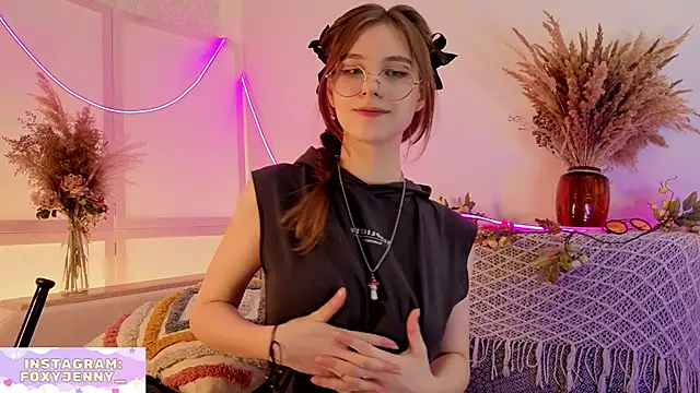 Snapshot of JennyDilly chatting on November 30, 8:35 pm JennyDilly online show from November 30, 8:35 pm