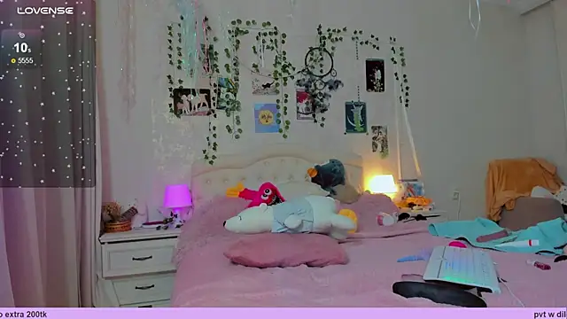 Snapshot of Neko_kitsune1 chatting on February 11, 2:35 pm Neko kitsune1 online show from February 11, 2:35 pm