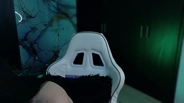 Madison Jackson online show from September 23, 10:02 pm