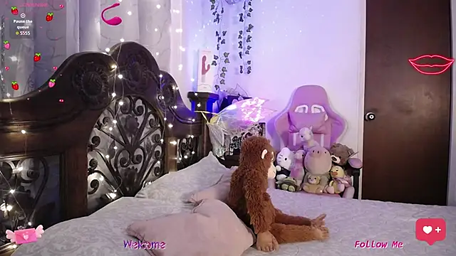 Snapshot of SexyLuna__ chatting on February 10, 12:15 am SexyLuna online show from February 10, 12:15 am