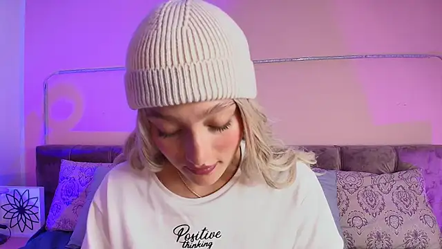 Giaa Ross online show from January 27, 2:35 pm