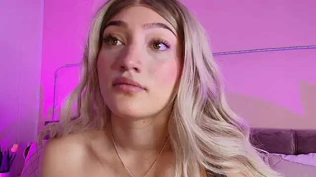 Giaa Ross online show from February 6, 11:43 am