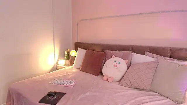 Giaa Ross online show from March 18, 12:03 pm