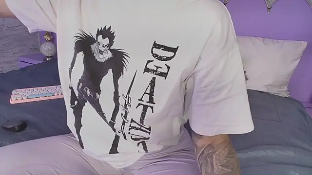 Giaa Ross online show from April 11, 7:40 pm