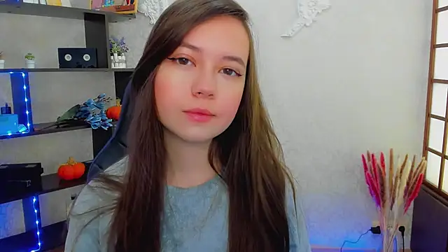 Lina Brownie online show from December 22, 1:55 am