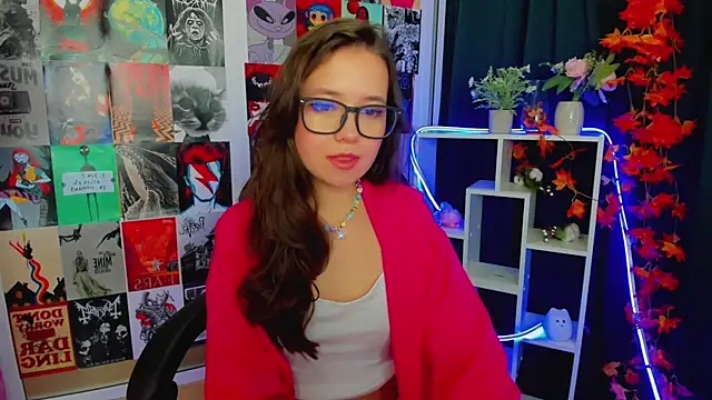 Lina Brownie online show from December 26, 5:04 am