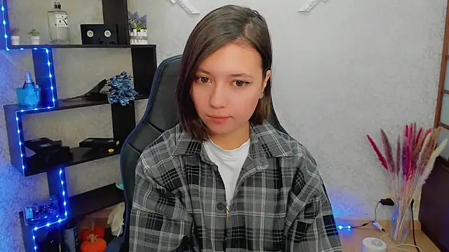 Lina Brownie online show from January 25, 2:26 am