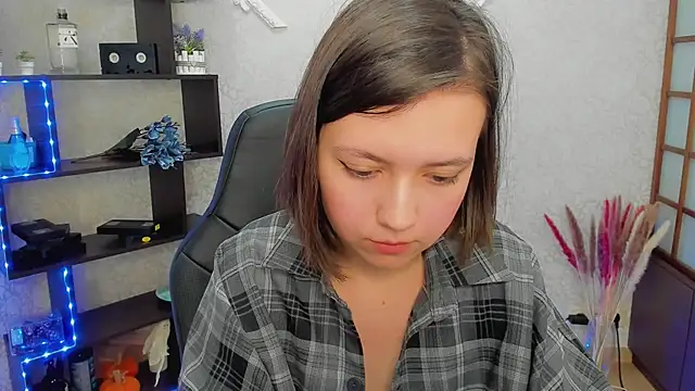 Lina Brownie online show from February 3, 2:36 am