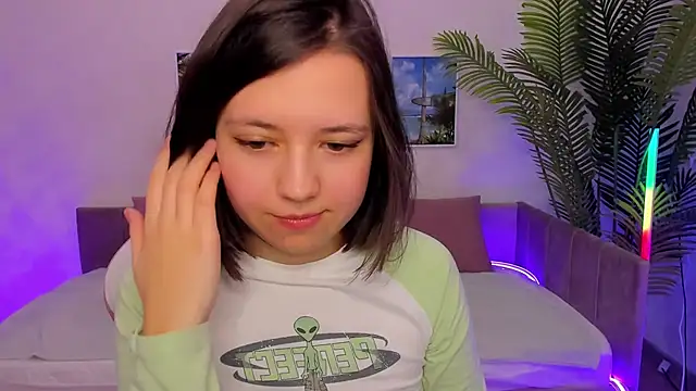 Lina Brownie online show from February 22, 7:56 am