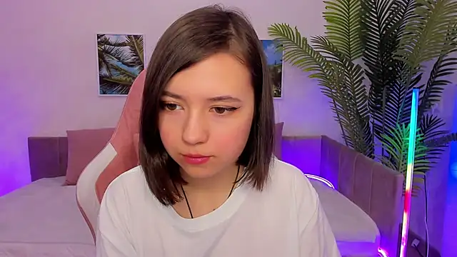 Lina Brownie online show from February 26, 1:53 am