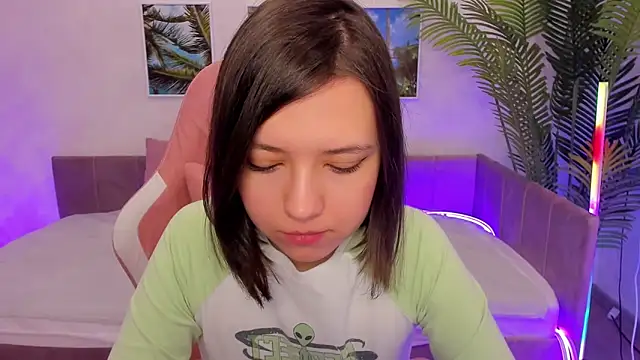 Lina Brownie online show from March 6, 5:03 am