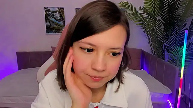 Lina Brownie online show from March 10, 5:22 am