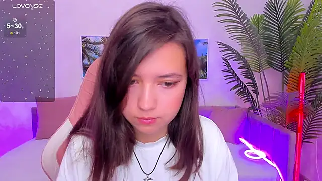 Lina Brownie online show from October 3, 2:30 am