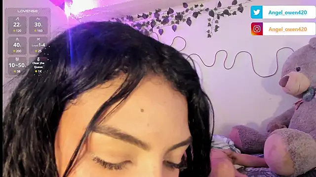 Snapshot of Angel_owen1 chatting on December 11, 5:37 pm Angel owen1 online show from December 11, 5:37 pm