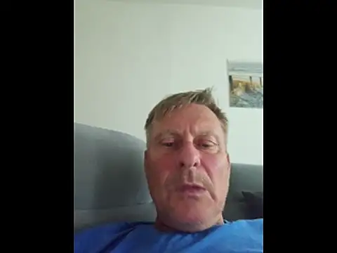 Snapshot of johnnym1 chatting on June 10, 10:03 am johnnym1 online show from June 10, 10:03 am