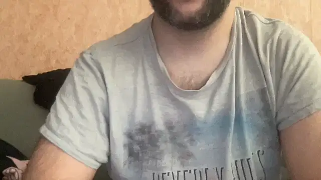 Snapshot of RedDante89 chatting on February 1, 8:39 am RedDante89 online show from February 1, 8:39 am