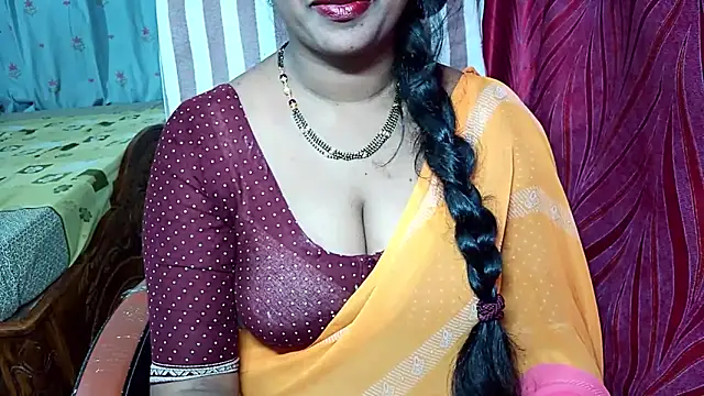 Snapshot of samyukthapuretelugu chatting on February 22, 4:57 am samyukthapuretelugu online show from February 22, 4:57 am