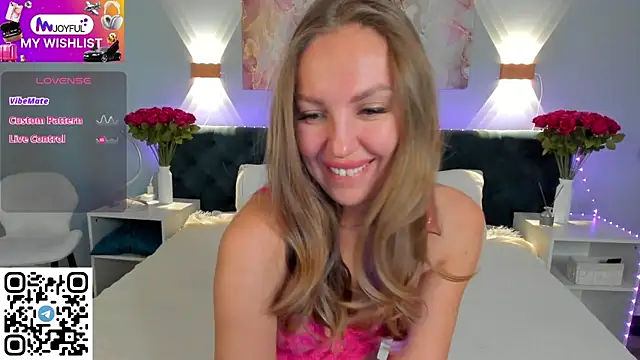 Kelly Hardy online show from March 9, 1:14 am