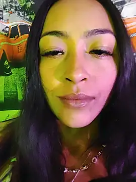 latiinahot online show from July 22, 2:03 am