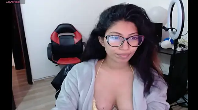 Snapshot of sofia_rosse4 chatting on December 6, 3:00 pm sofia rosse4 online show from December 6, 3:00 pm