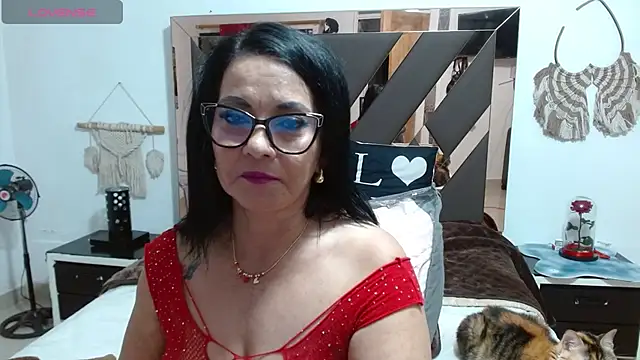 lindaesmeralda online show from March 16, 12:00 pm