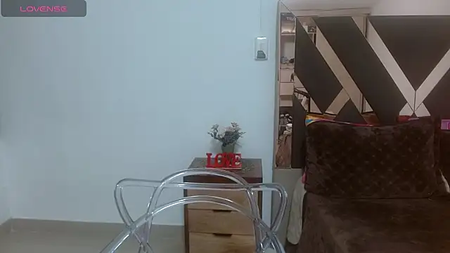 lindaesmeralda online show from March 17, 6:22 pm