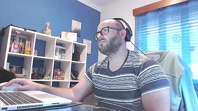 ravingr4d4 online show from March 12, 3:18 pm