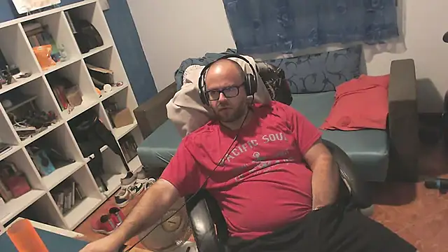 ravingr4d4 online show from September 15, 10:43 pm