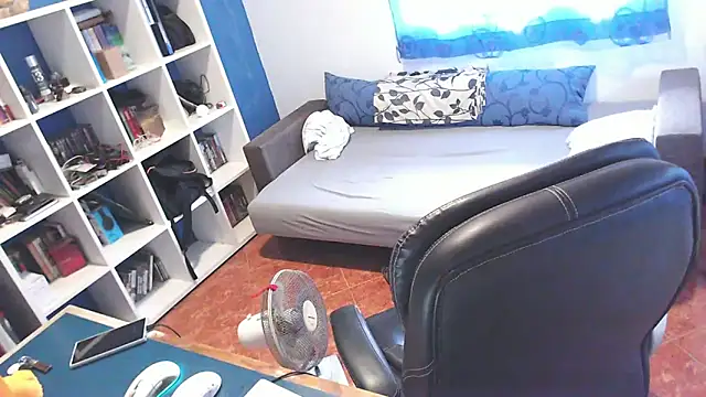 ravingr4d4 online show from October 3, 10:34 am