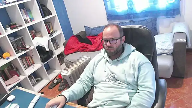 ravingr4d4 online show from November 26, 10:49 am