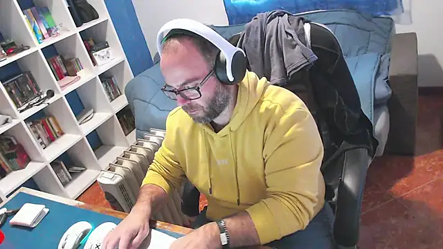 Snapshot of ravingr4d4 chatting on January 19, 2:10 pm ravingr4d4 online show from January 19, 2:10 pm